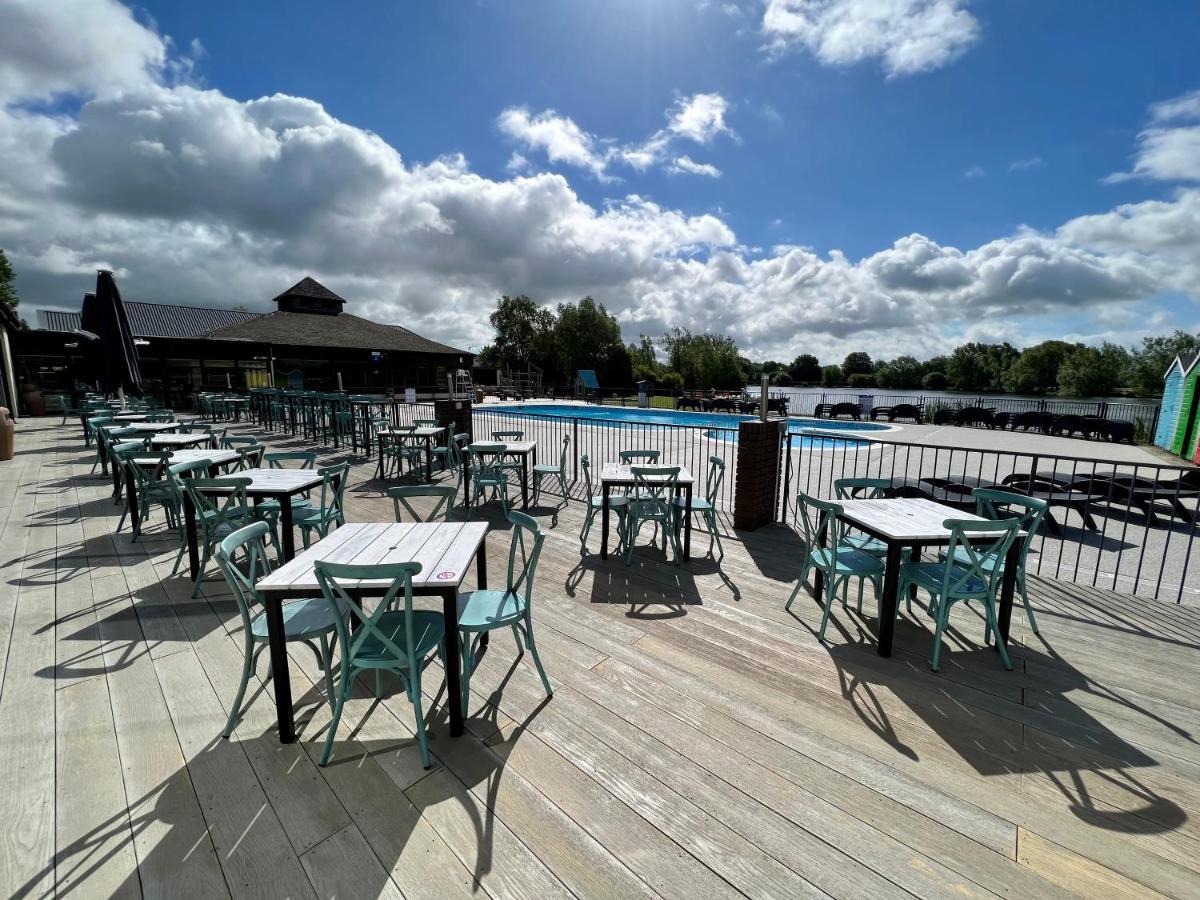 Dragonfly Lodge Саут-Керні Екстер'єр фото