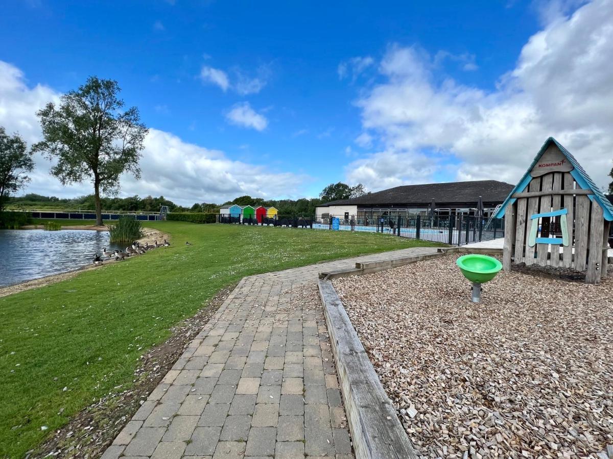 Dragonfly Lodge Саут-Керні Екстер'єр фото